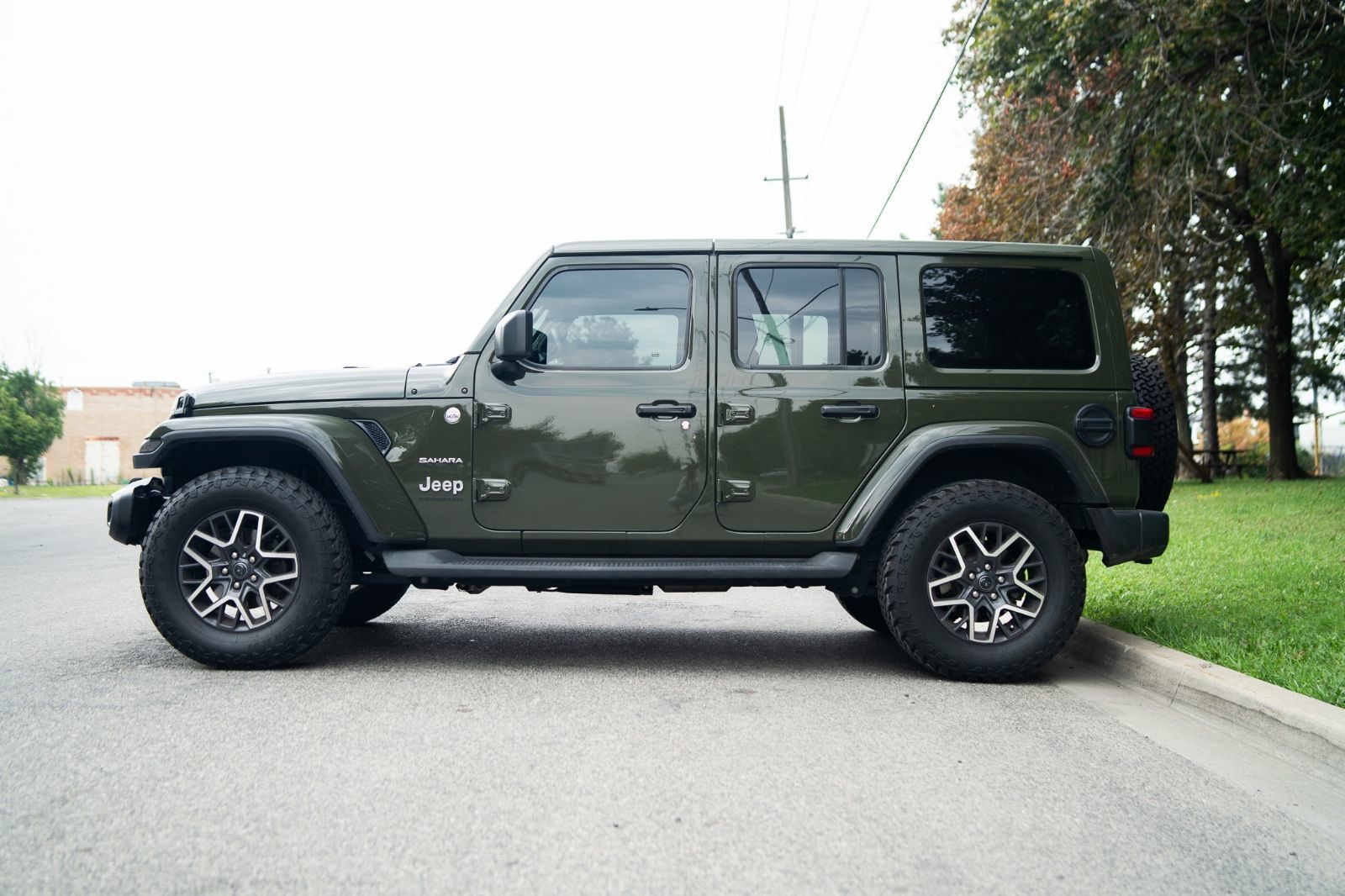 2024 Jeep Wrangler Sahara-6