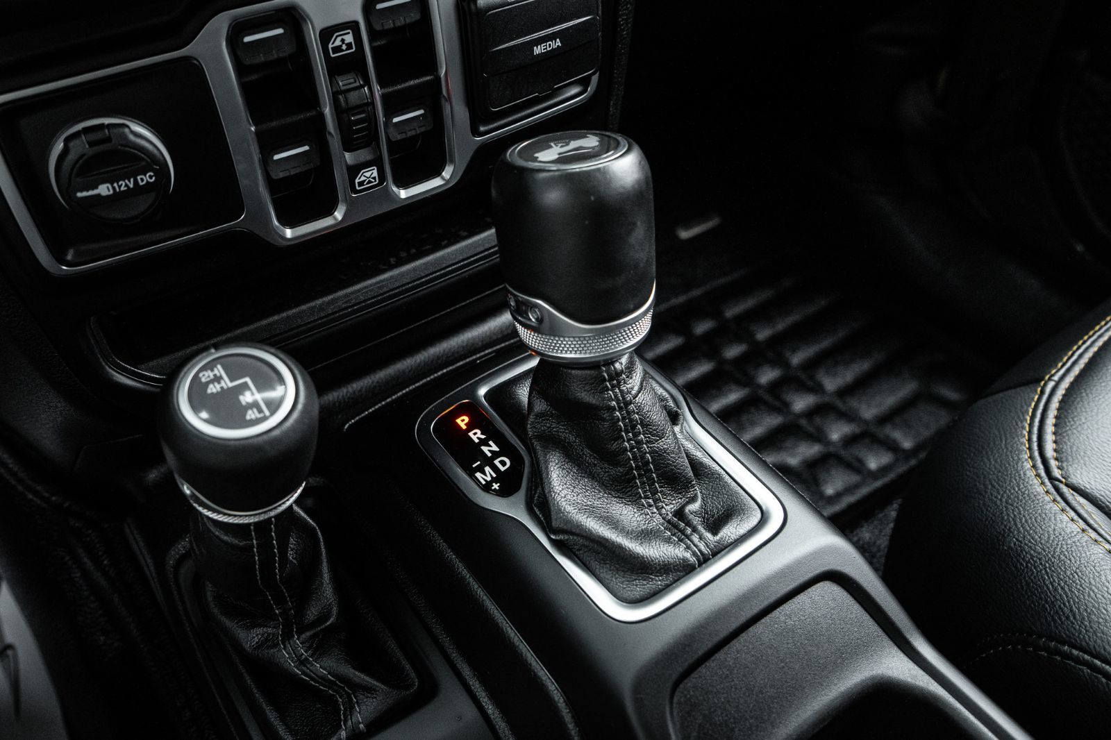 2024 Jeep Wrangler Sahara-20