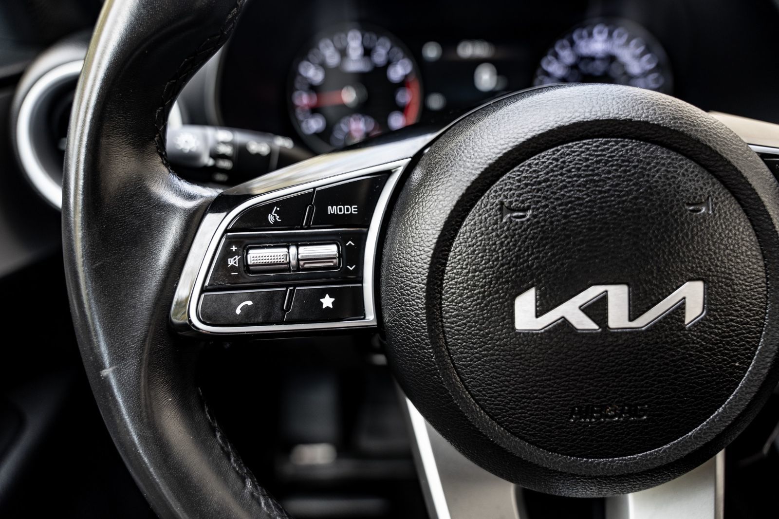 2023 Kia Forte LX-8