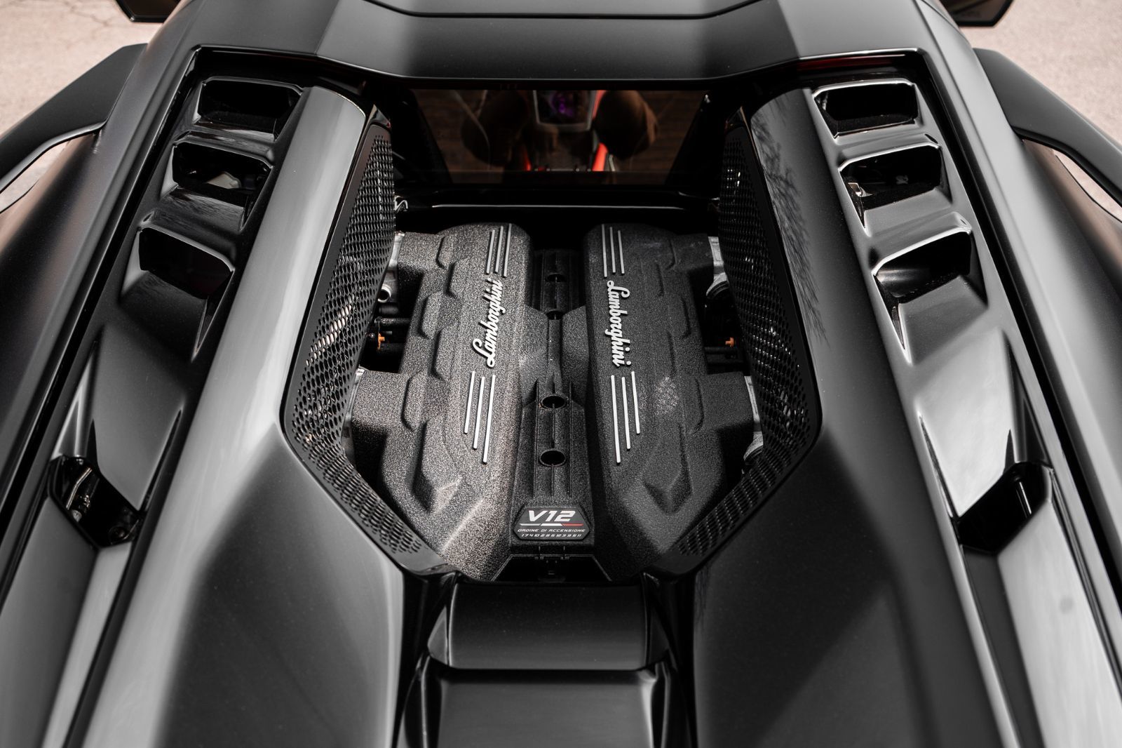 2024 Lamborghini Revuelto HPEV-8
