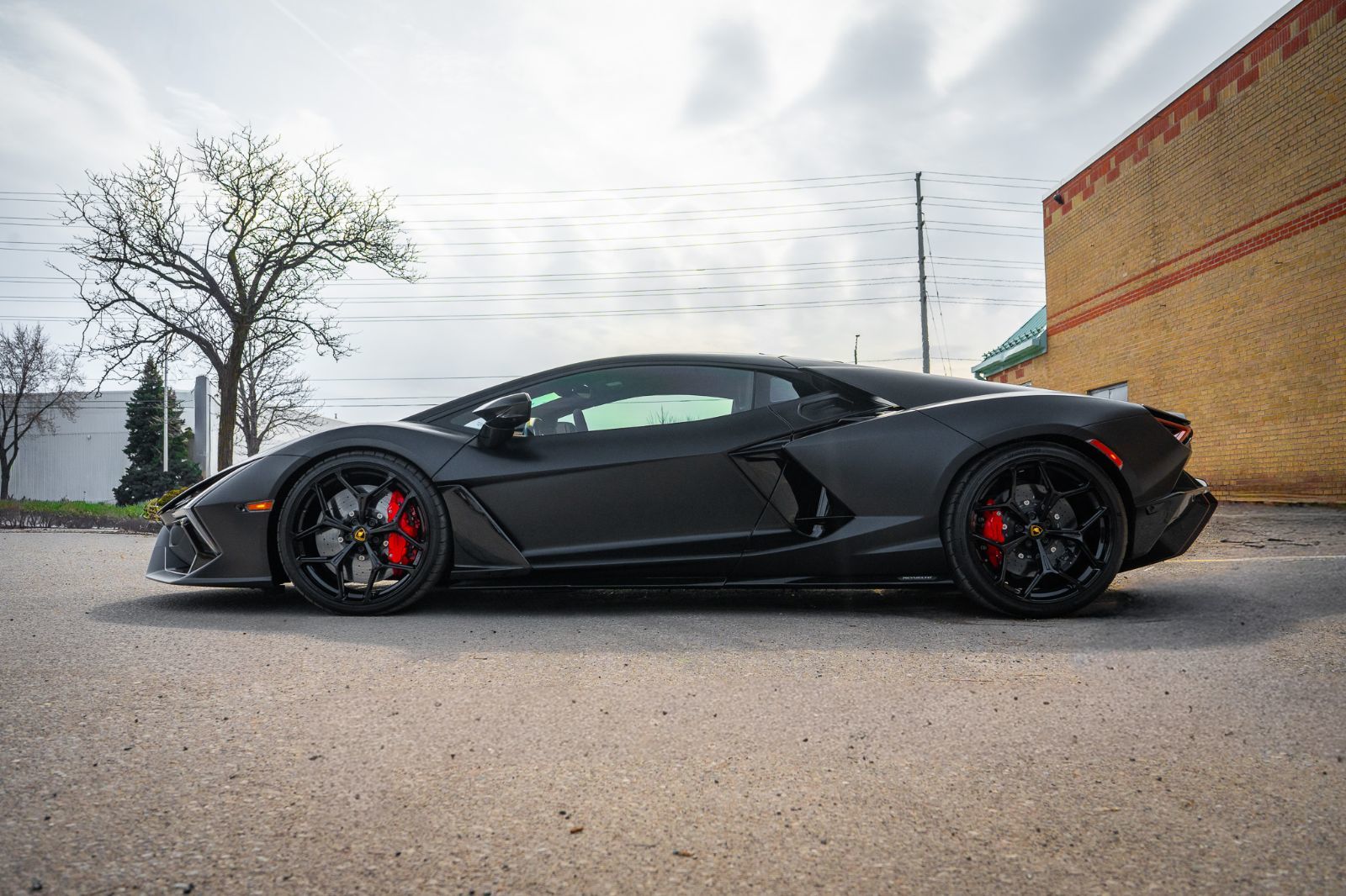 2024 Lamborghini Revuelto HPEV-6
