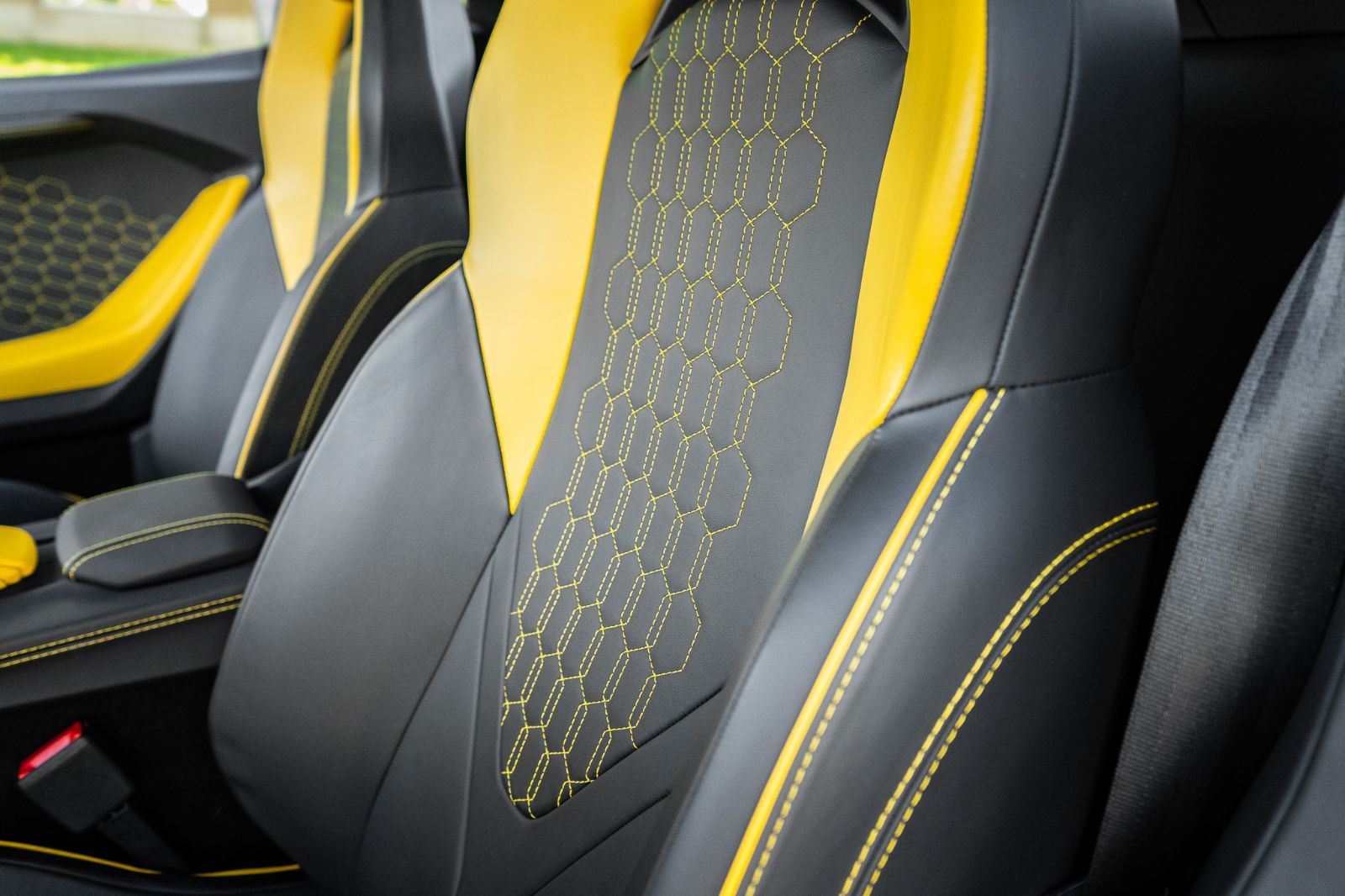 2024 Lamborghini REVUELTO-38