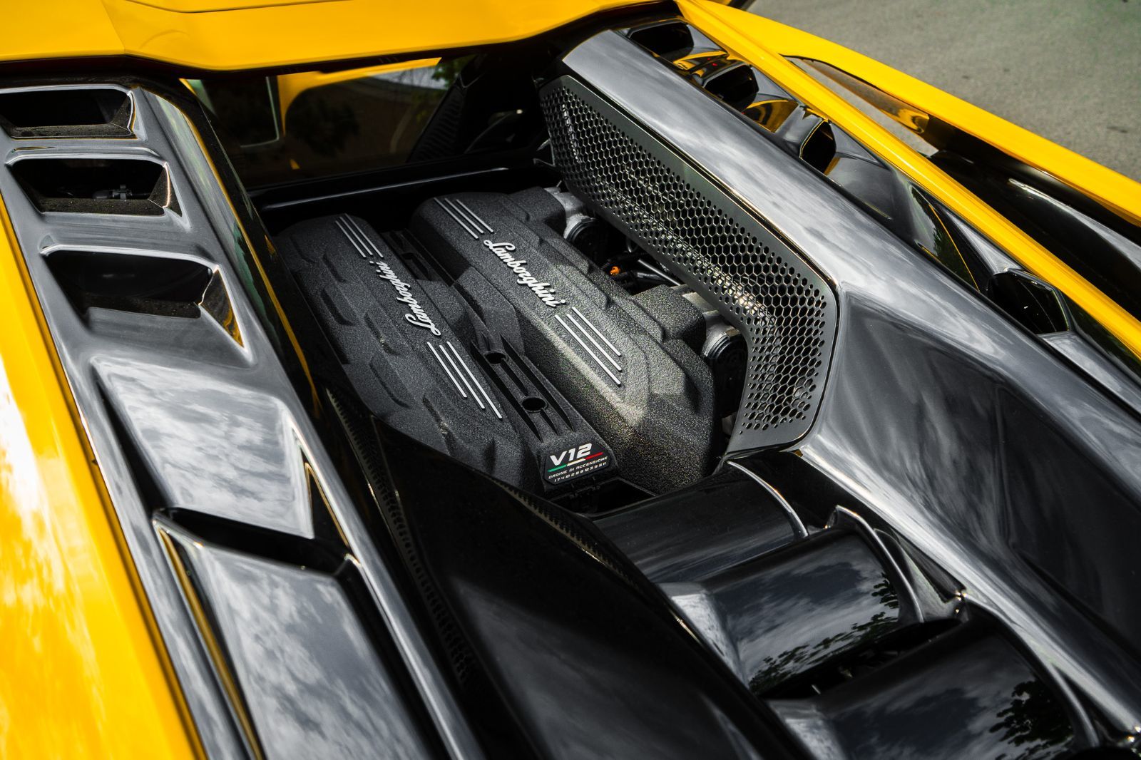 2024 Lamborghini REVUELTO-13