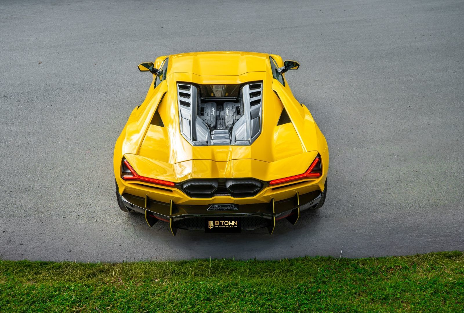 2024 Lamborghini REVUELTO-11