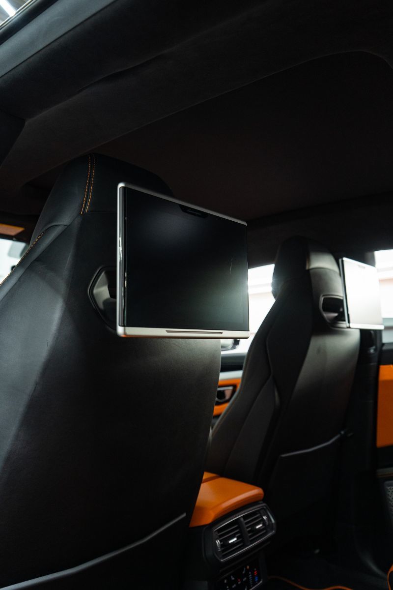 2019 Lamborghini Urus-75