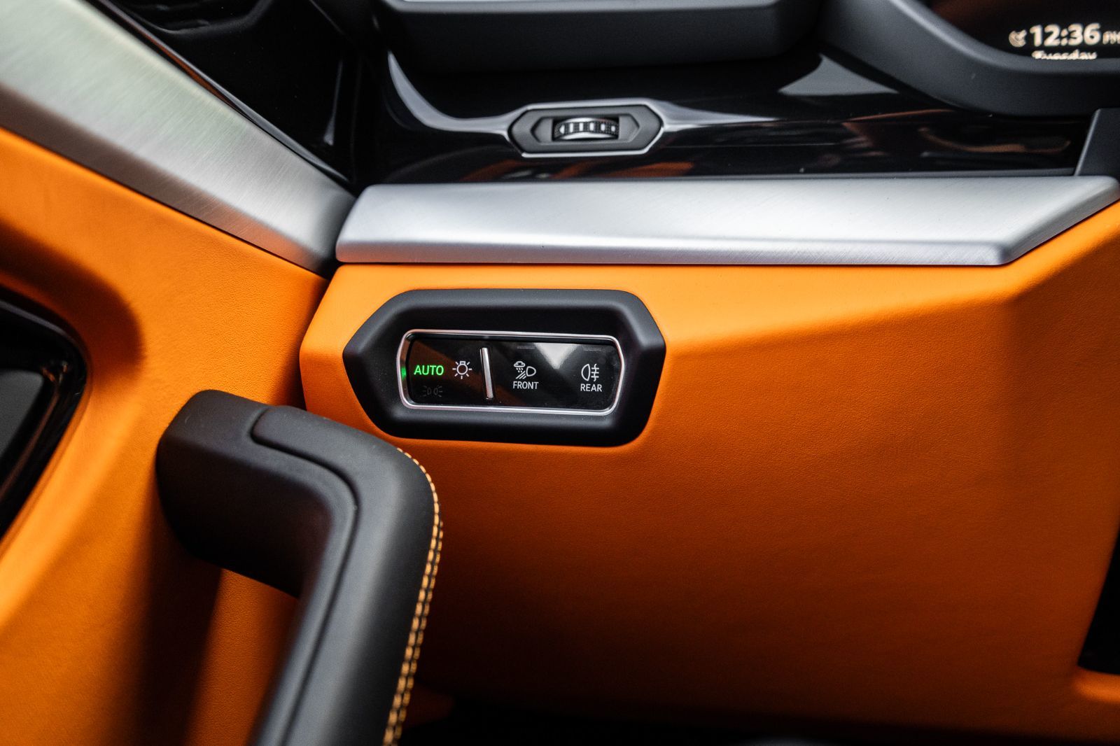 2019 Lamborghini Urus-21
