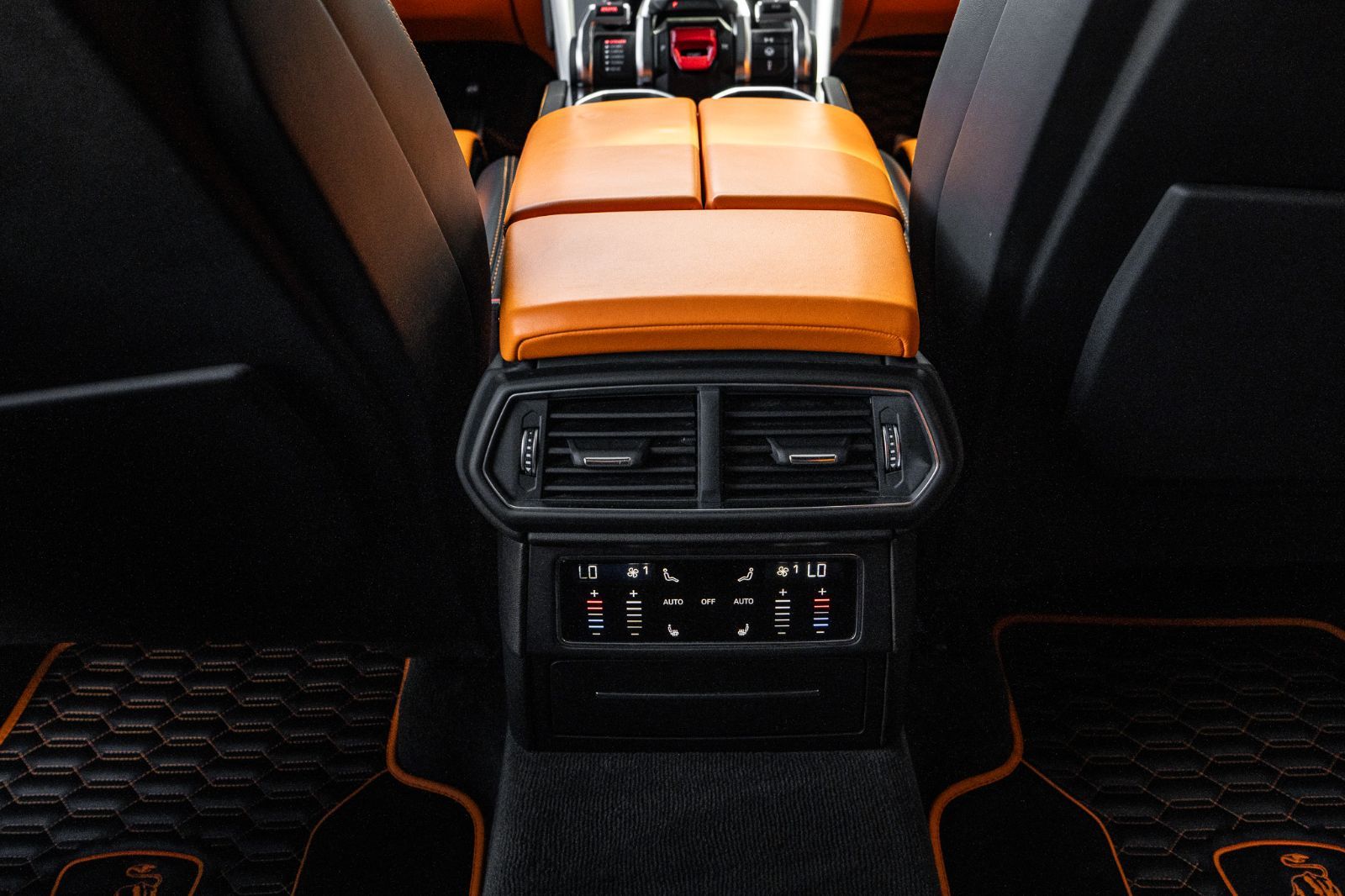 2019 Lamborghini Urus-34
