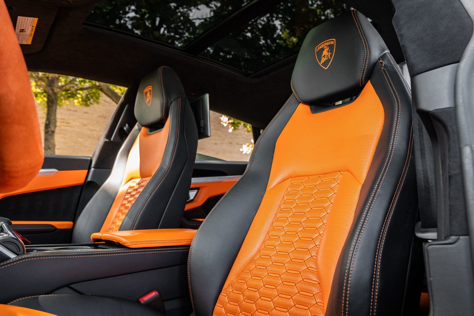 2019 Lamborghini Urus-28
