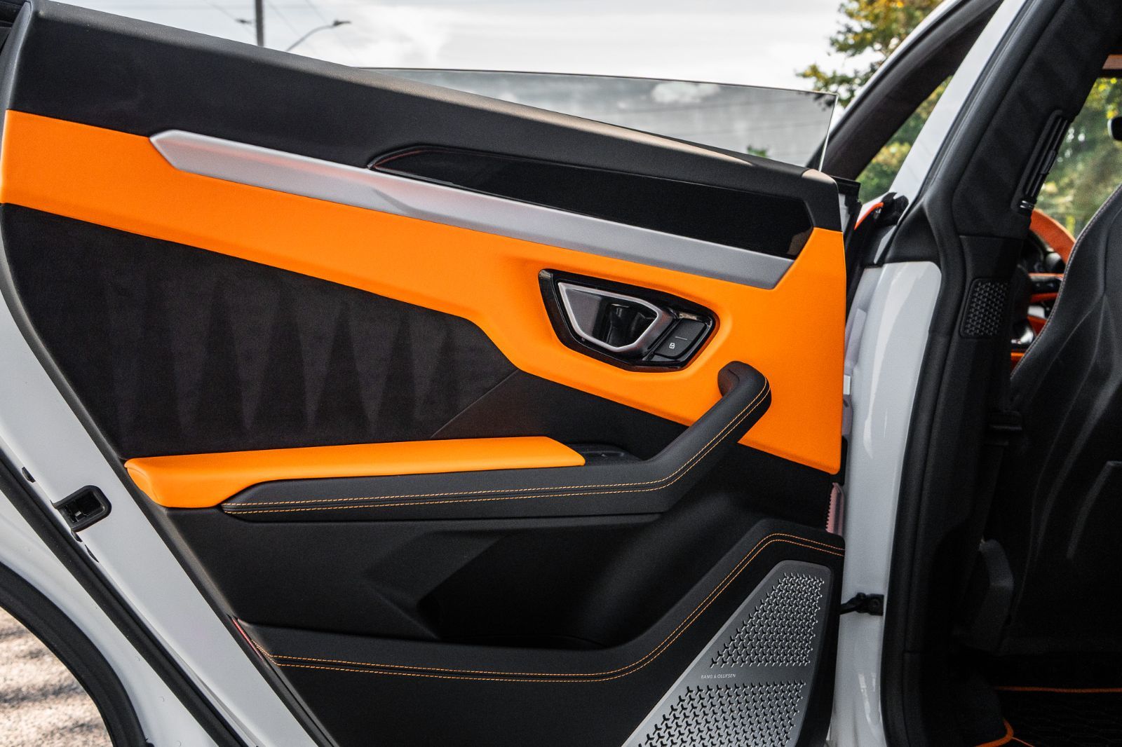2019 Lamborghini Urus-33