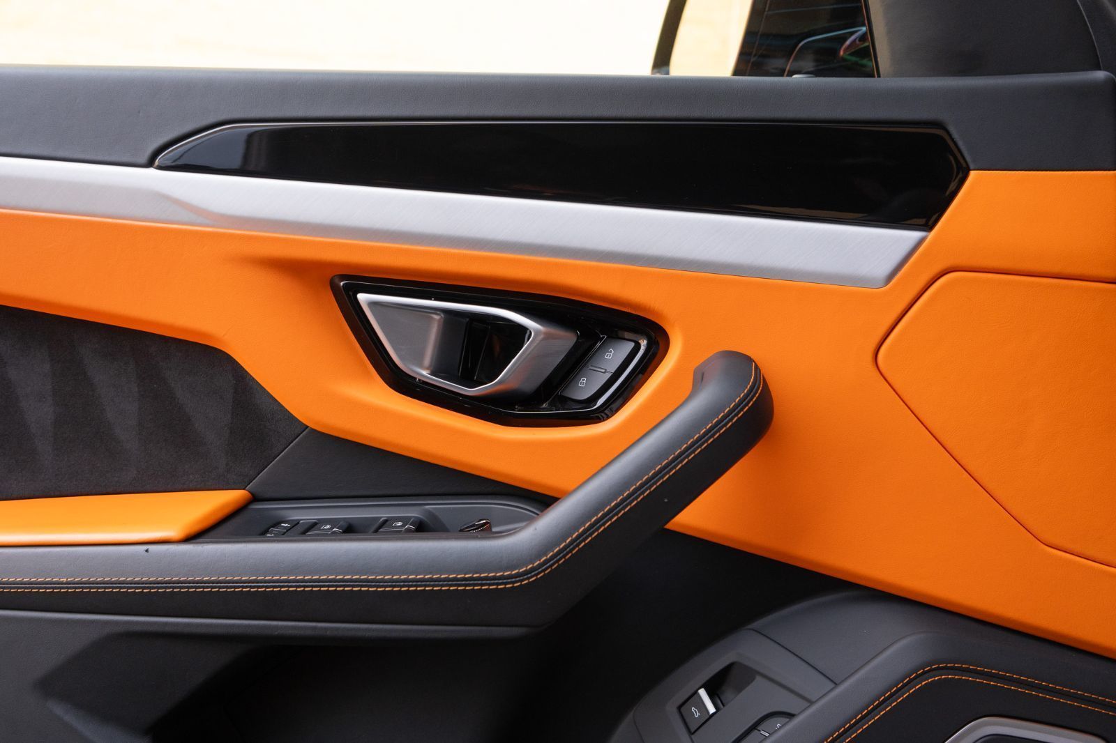 2020 Lamborghini Urus-18