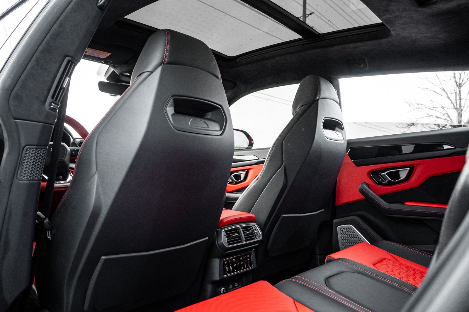 2022 Lamborghini Urus-29