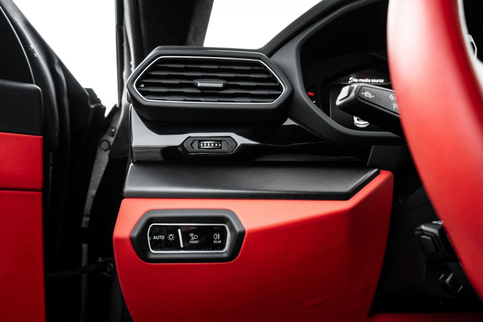 2022 Lamborghini Urus-25