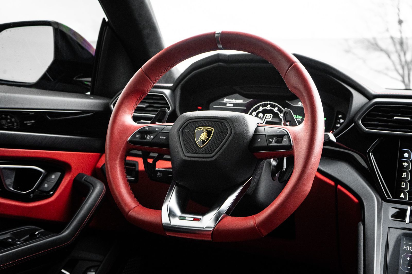 2022 Lamborghini Urus-10