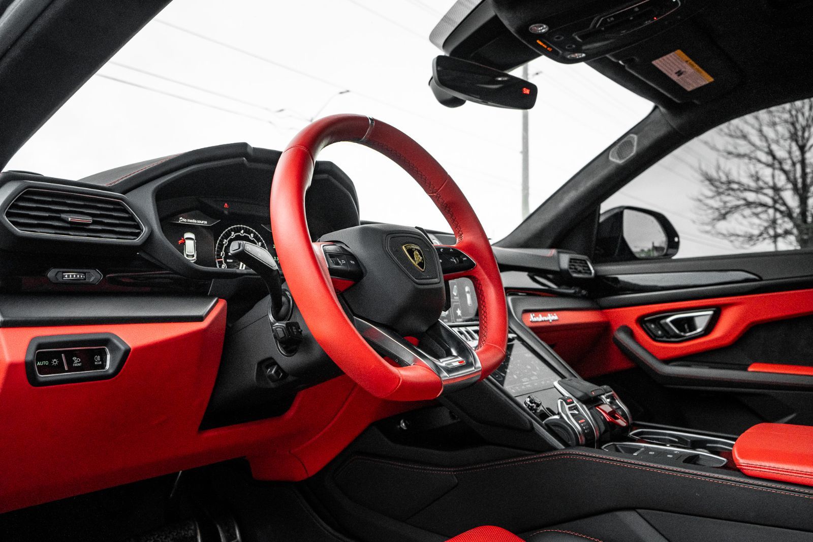 2022 Lamborghini Urus-26