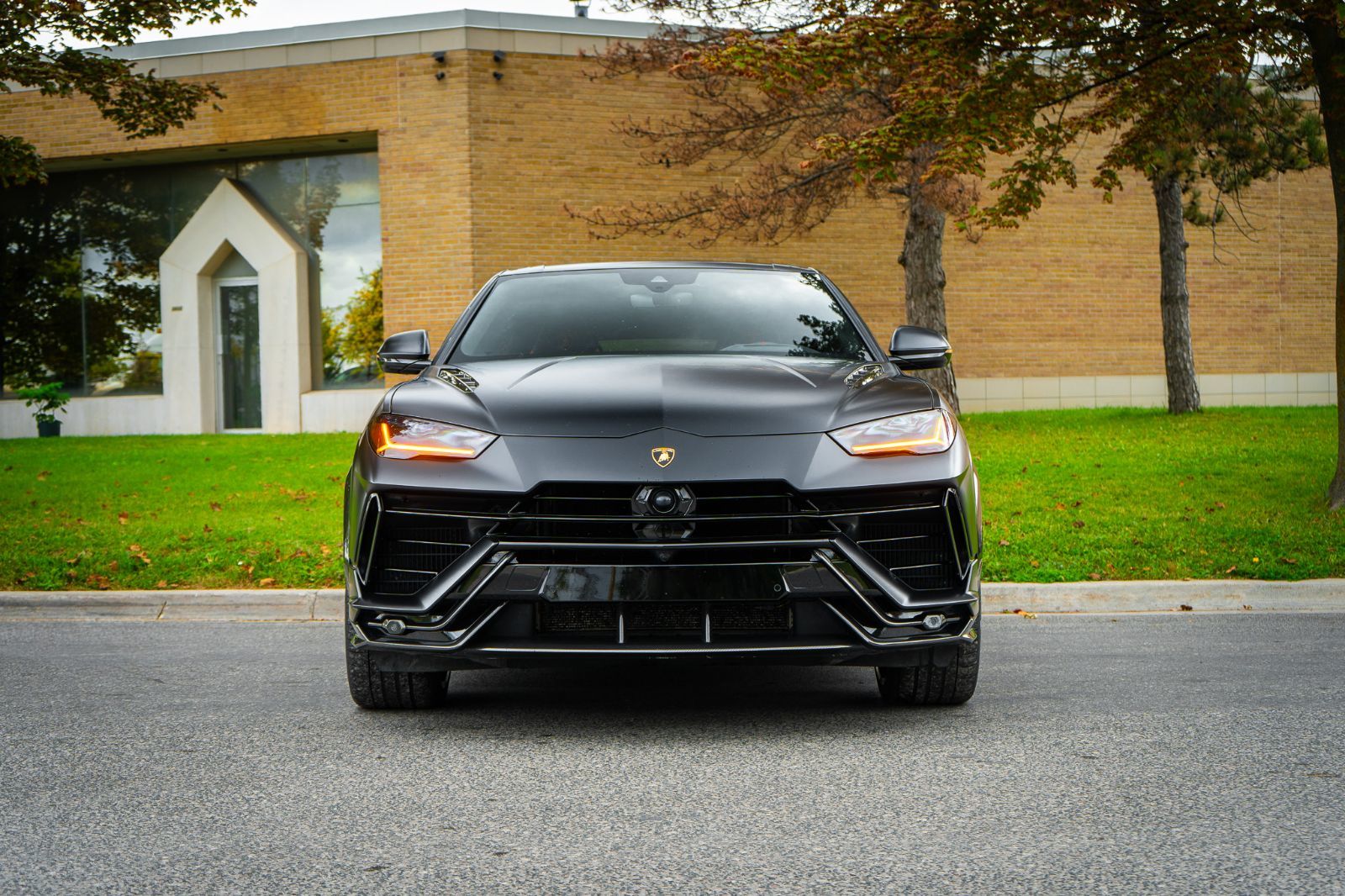 2023 Lamborghini Urus Performante-1