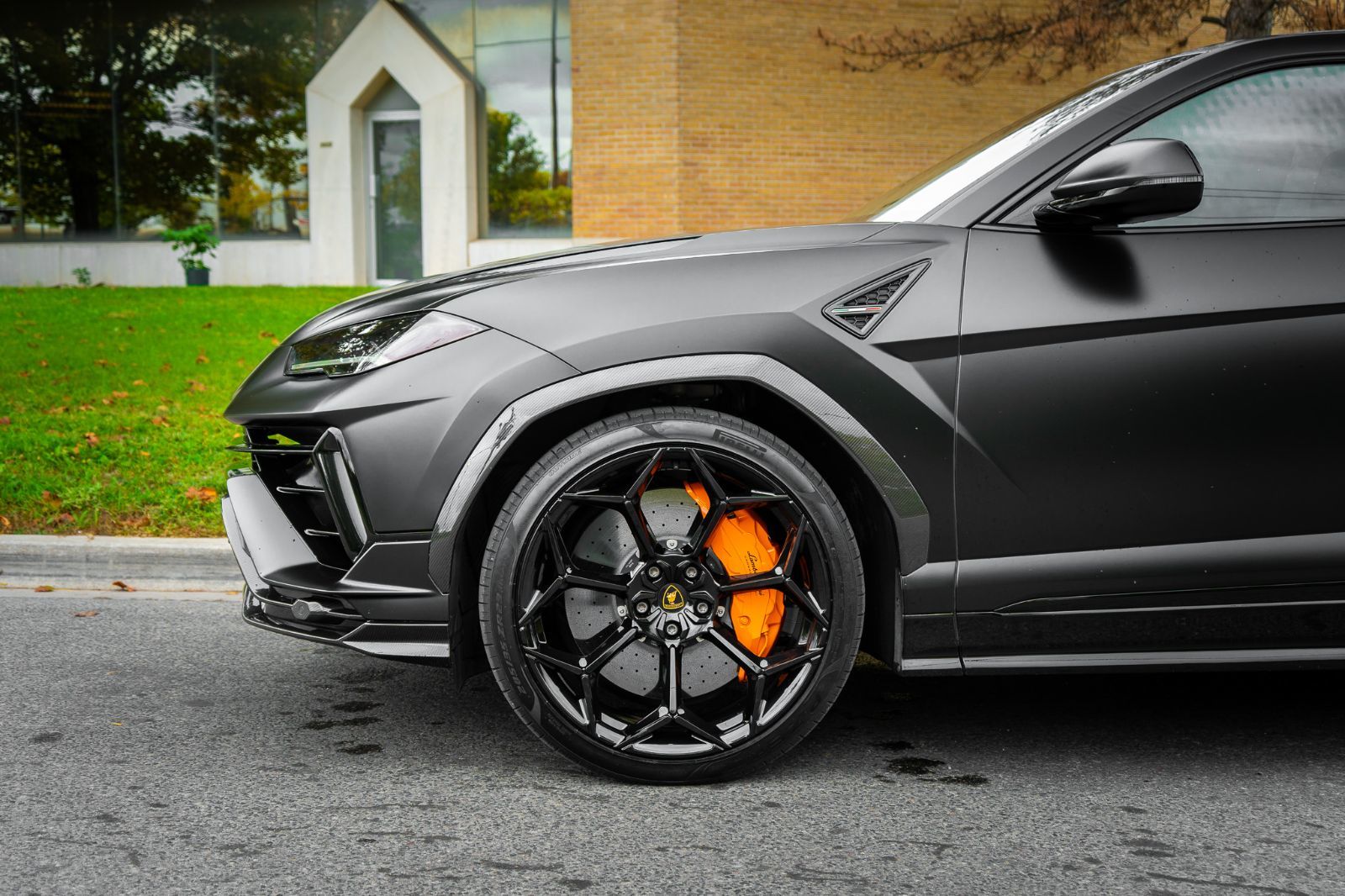 2023 Lamborghini Urus Performante-5