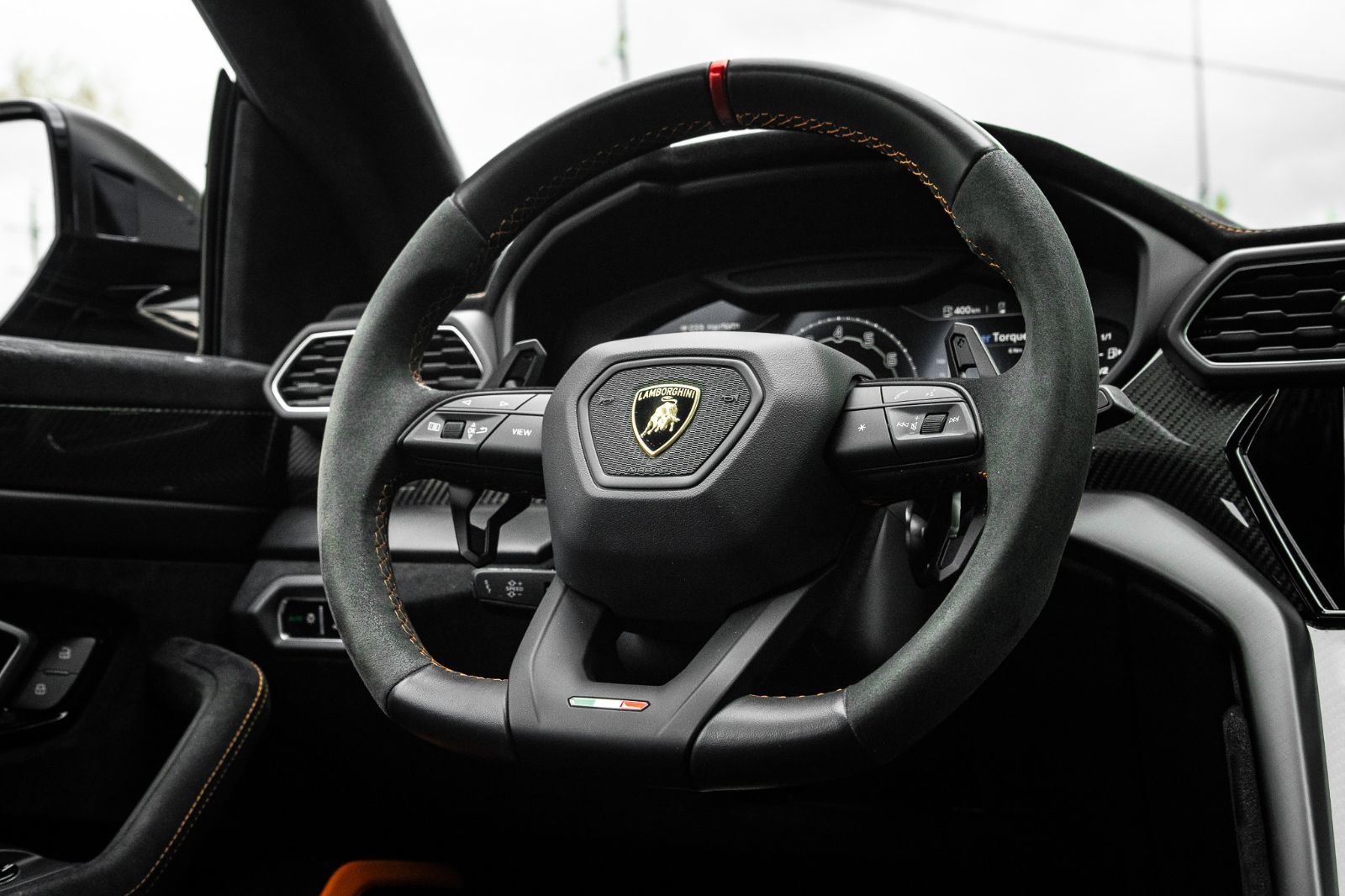 2023 Lamborghini Urus Performante-13