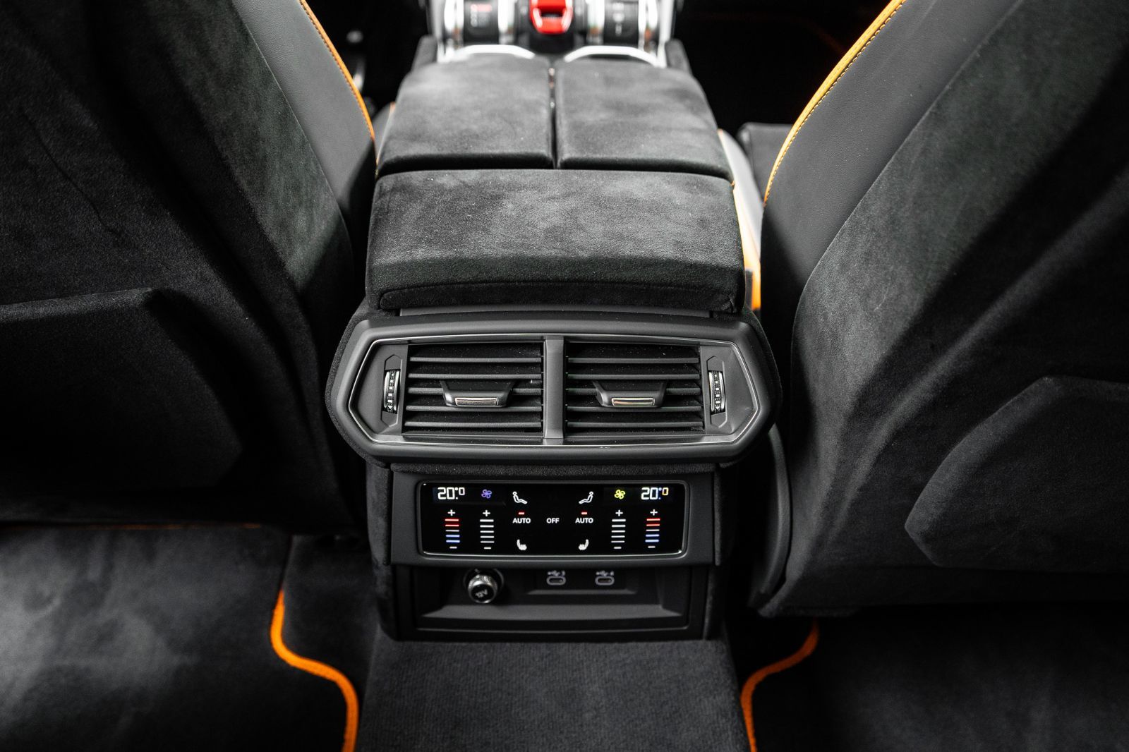 2023 Lamborghini Urus Performante-35