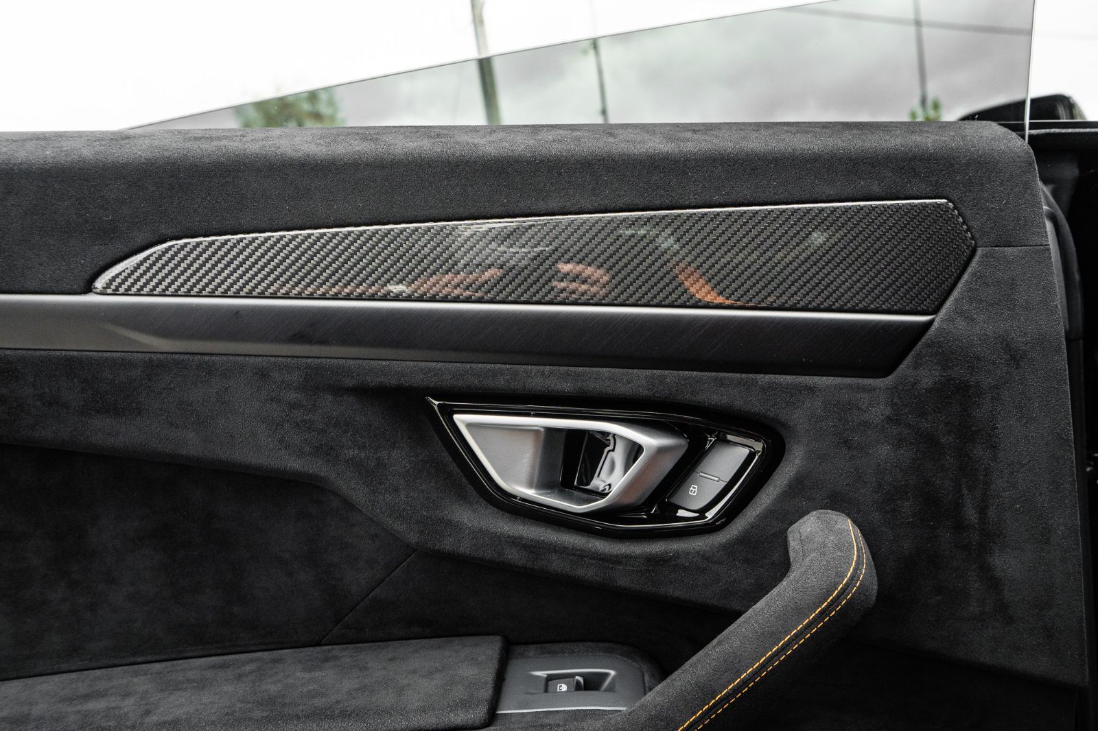 2023 Lamborghini Urus Performante-34