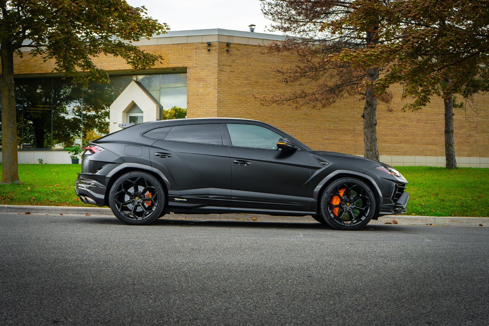 2023 Lamborghini Urus Performante-3