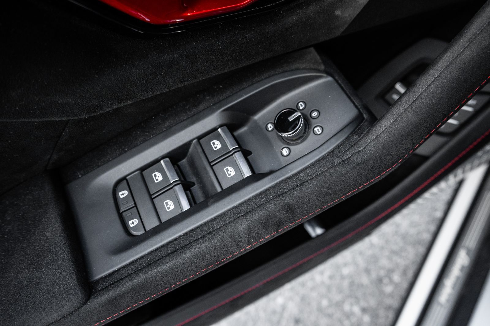 2023 Lamborghini Urus Performante-21