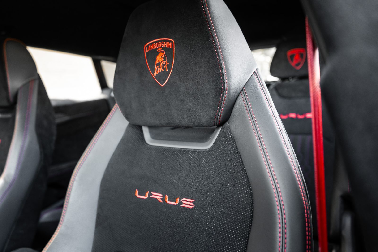 2023 Lamborghini Urus Performante-27