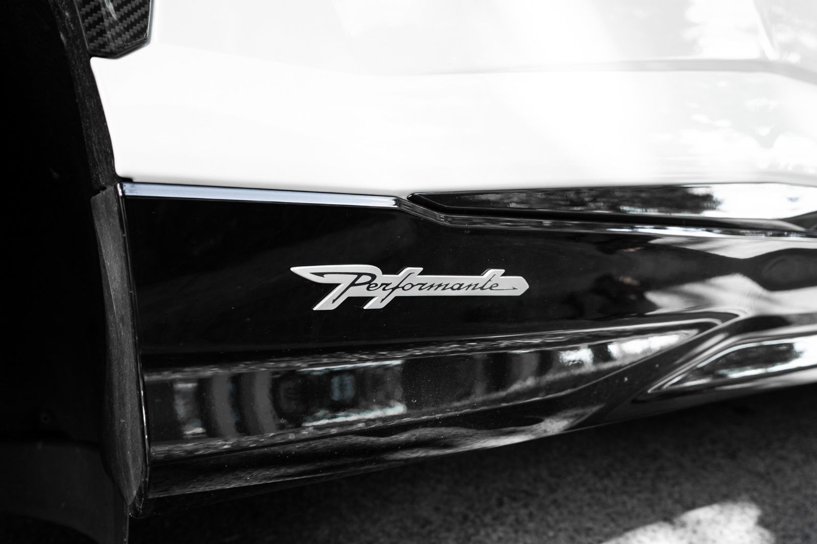 2023 Lamborghini Urus Performante-37