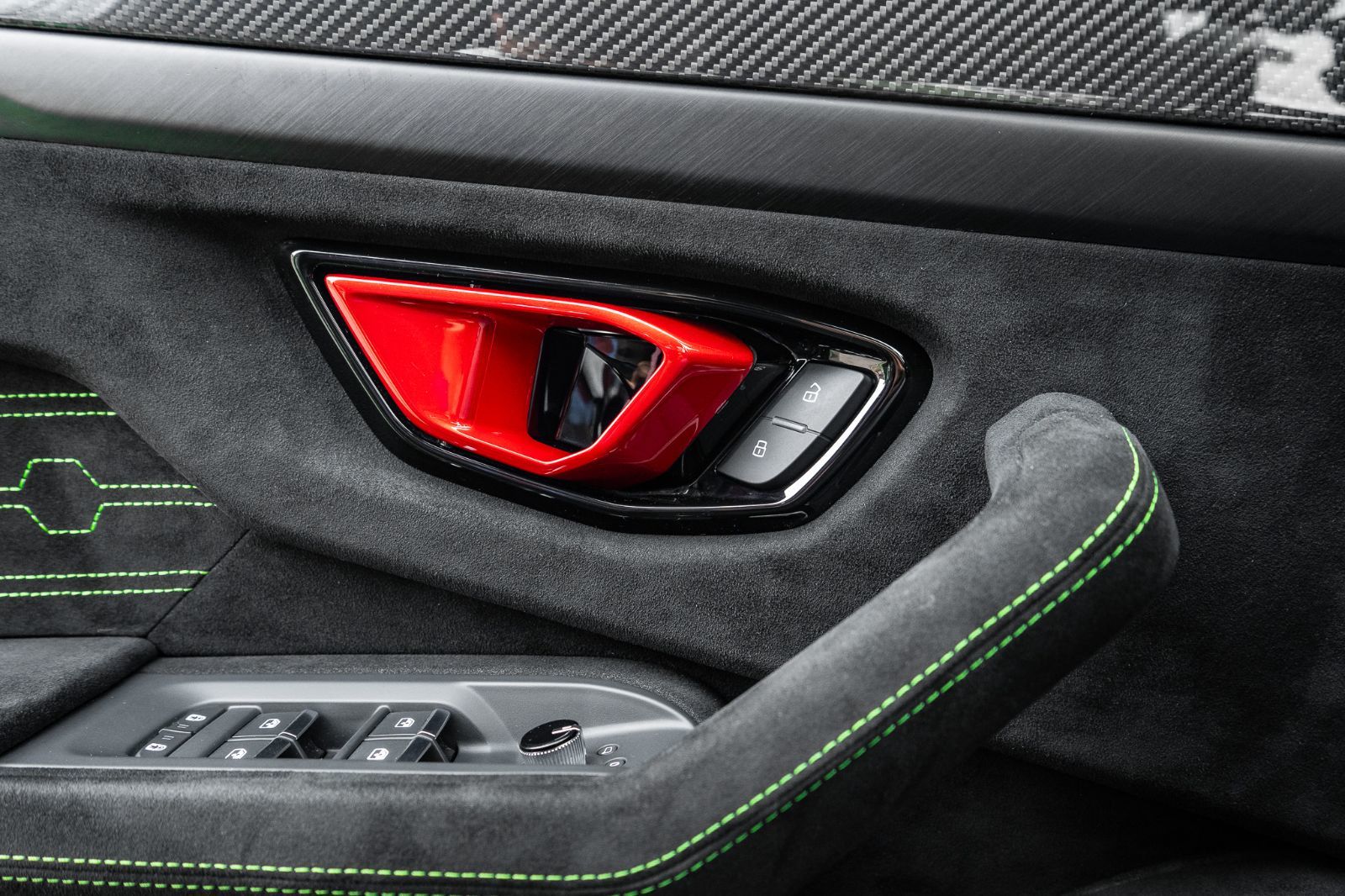 2024 Lamborghini Urus Performante-26