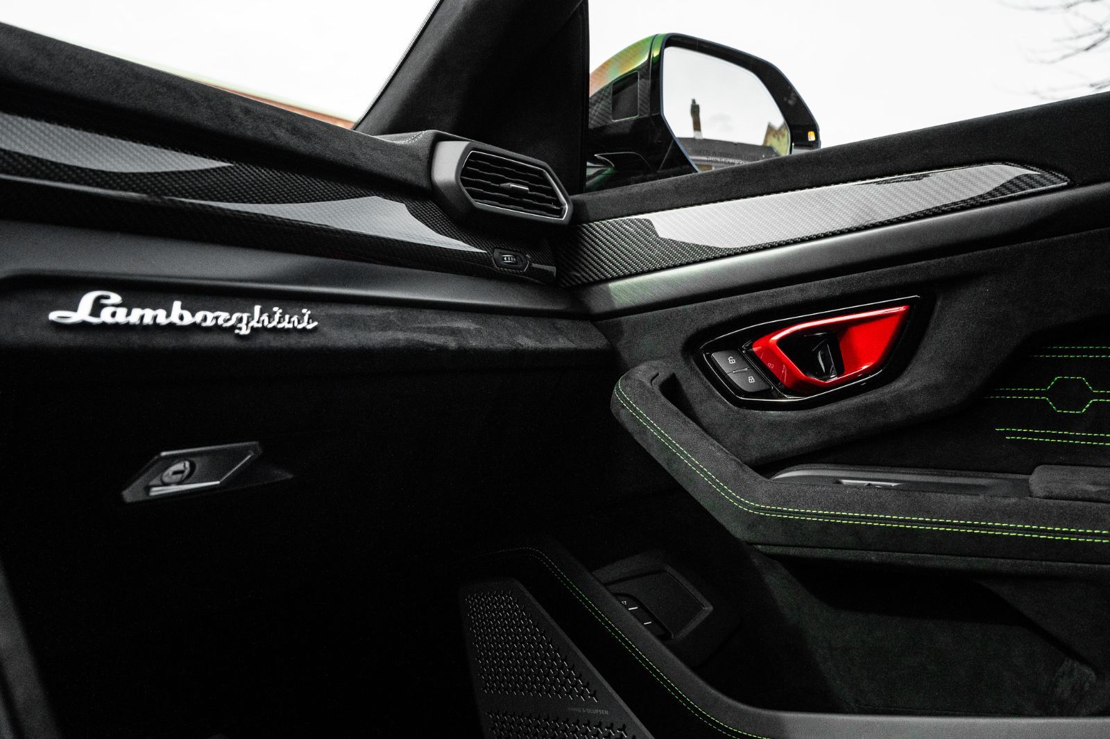 2024 Lamborghini Urus Performante-21