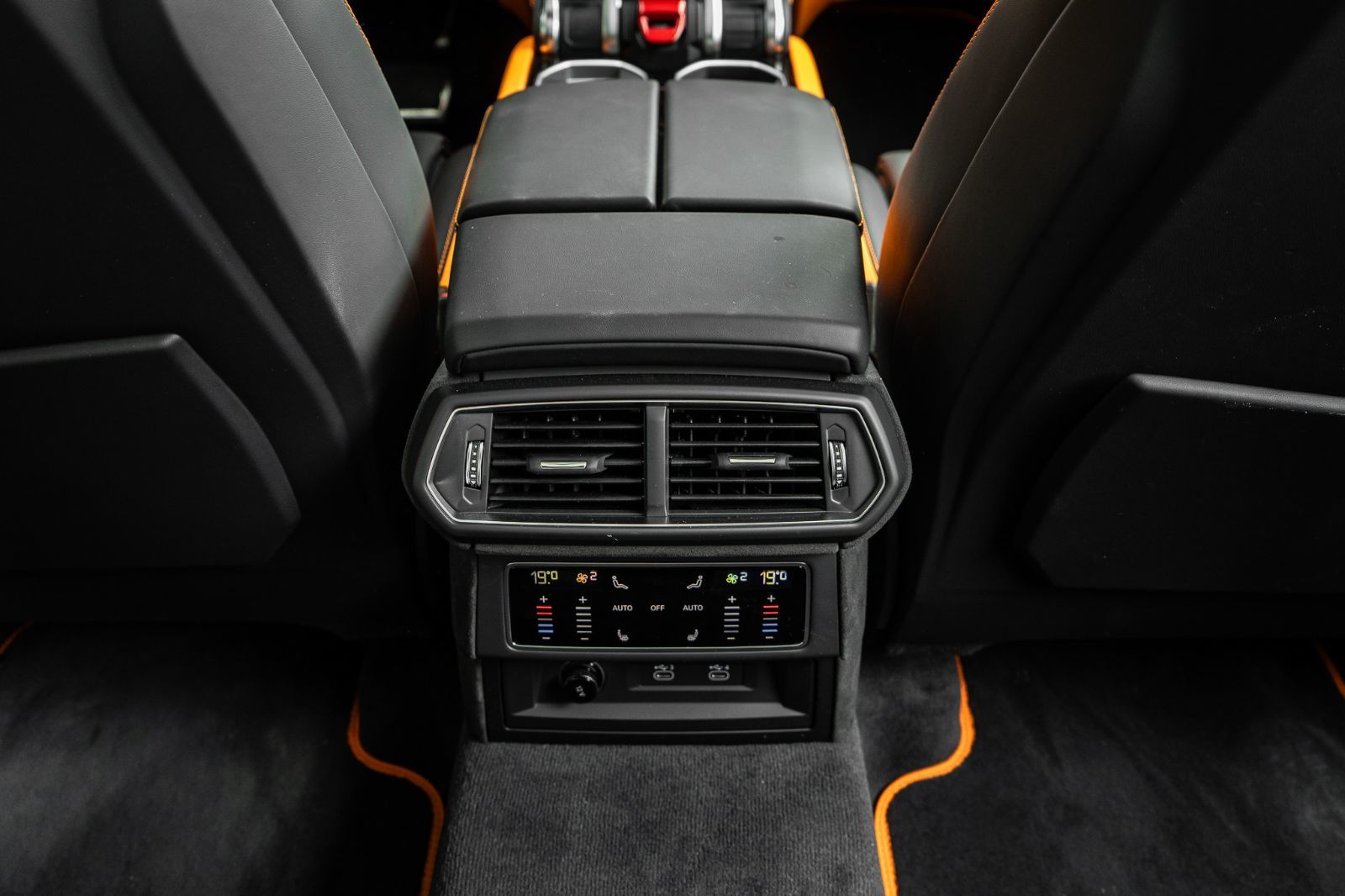 2025 Lamborghini Urus SE-34