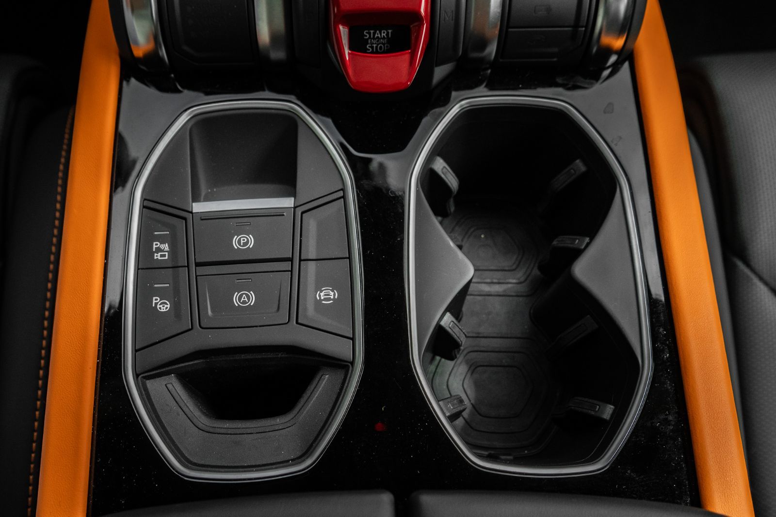 2025 Lamborghini Urus SE-19