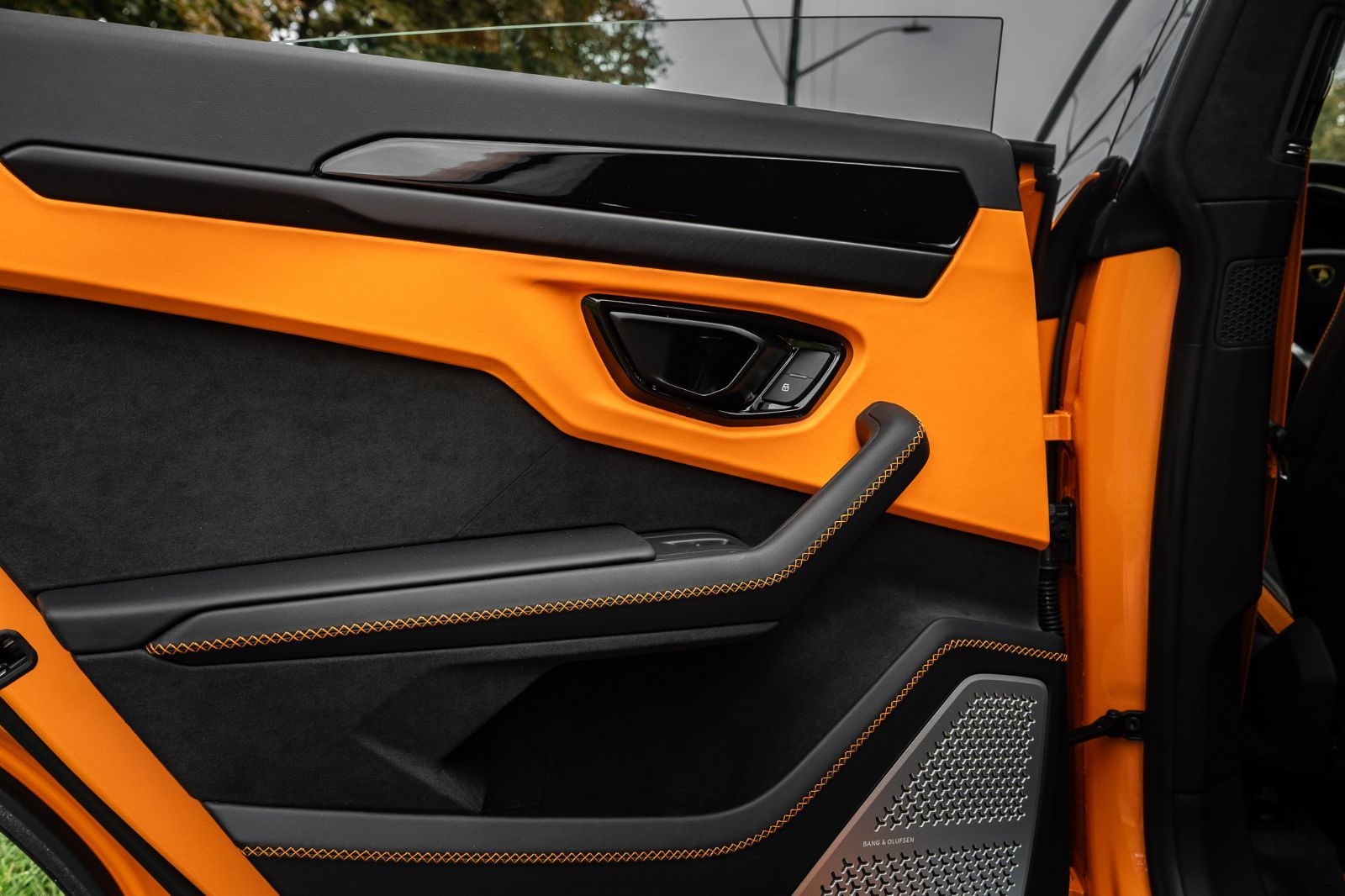 2025 Lamborghini Urus SE-33