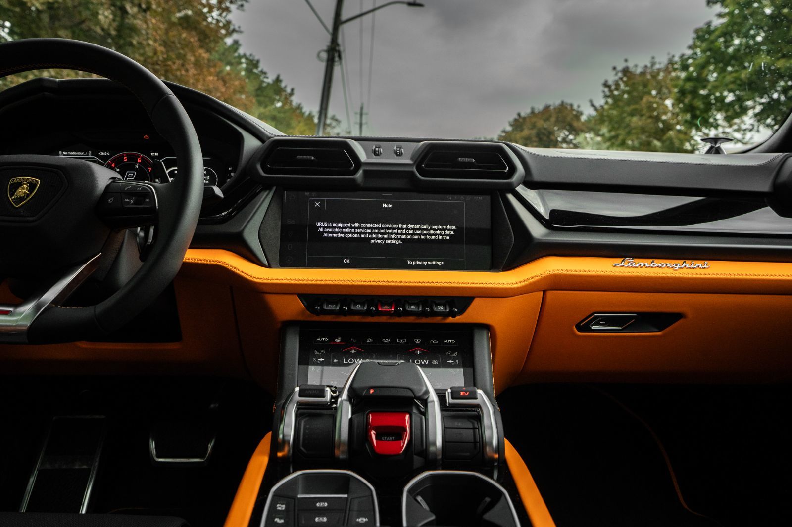 2025 Lamborghini Urus SE-9