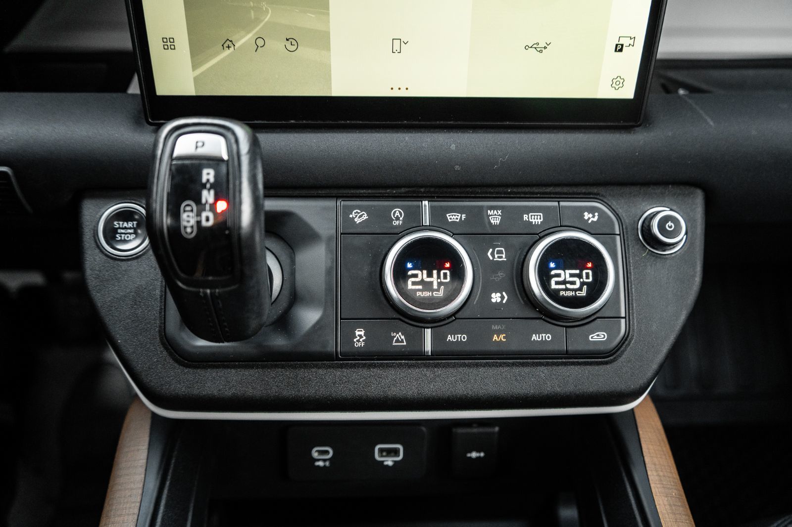 2022 Land Rover Defender 110 SE AWD-15