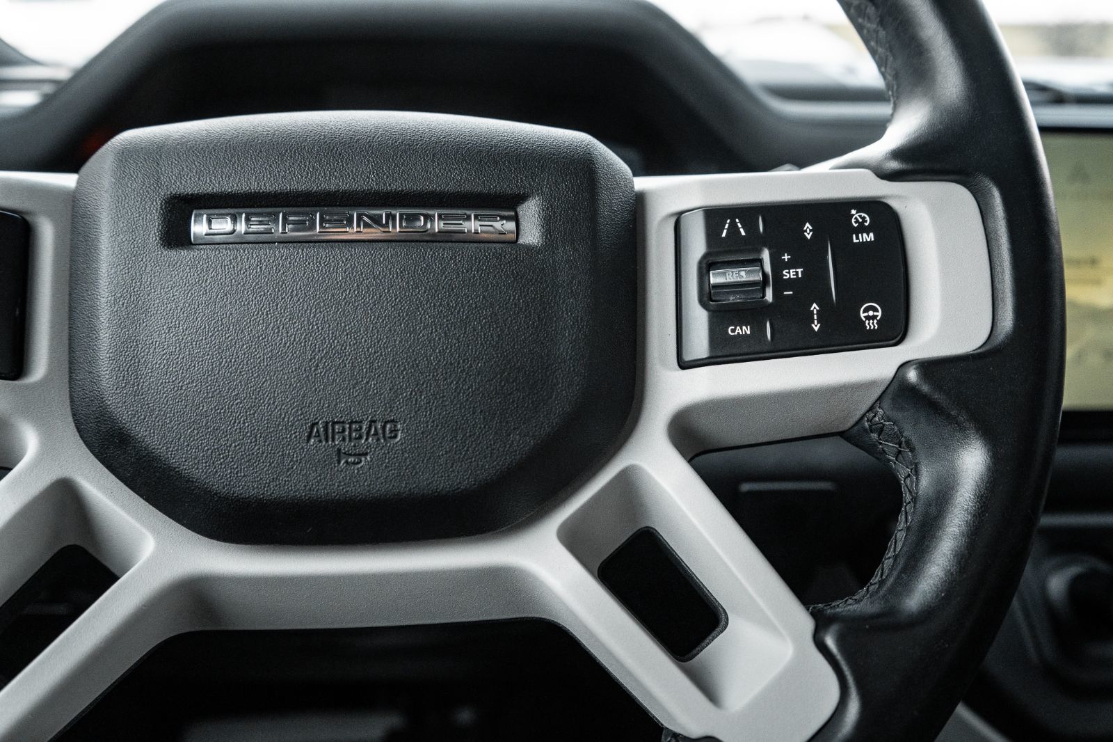 2022 Land Rover Defender 110 SE AWD-11