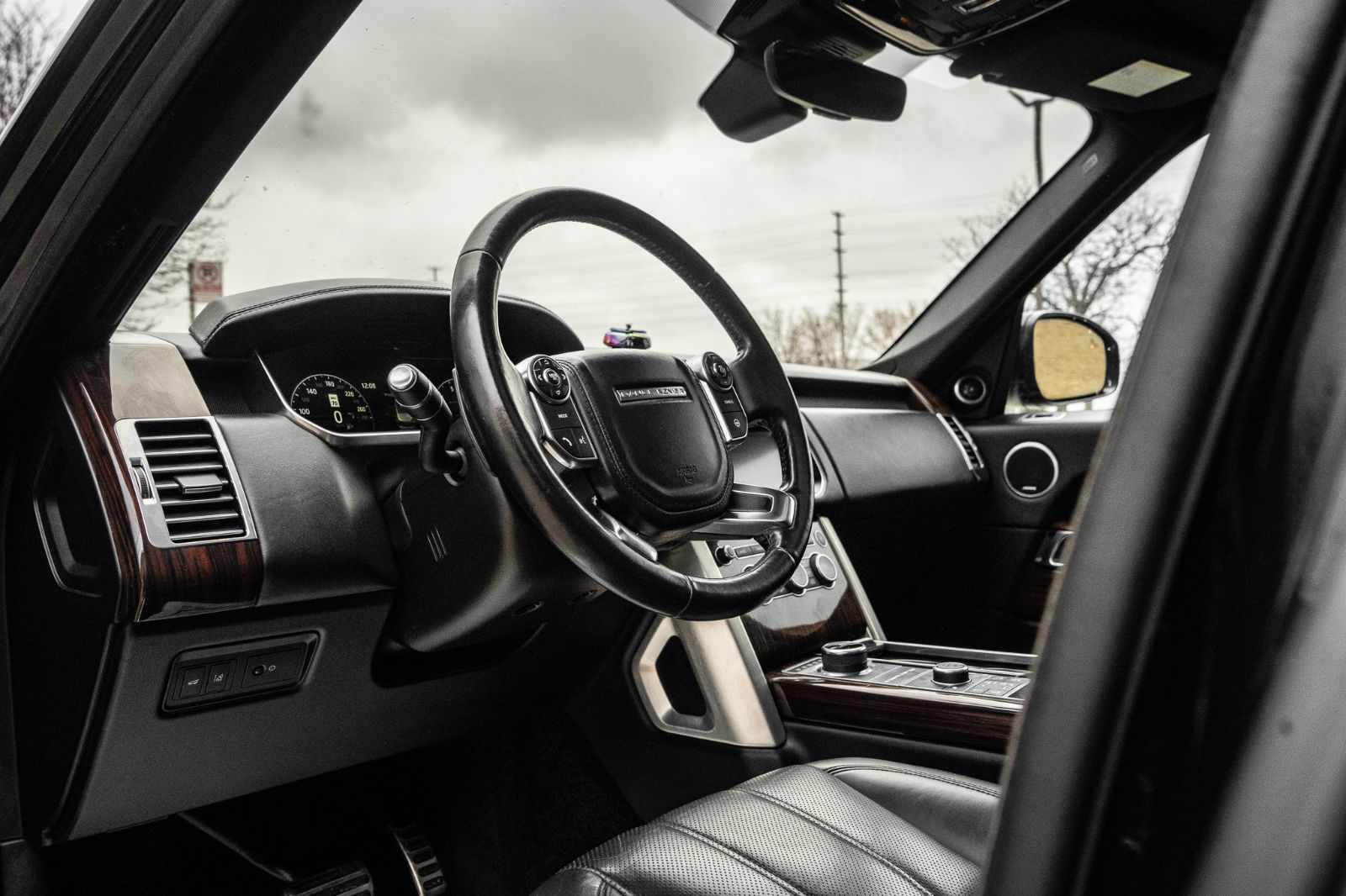 2017 Land Rover Range Rover LWB SC-24