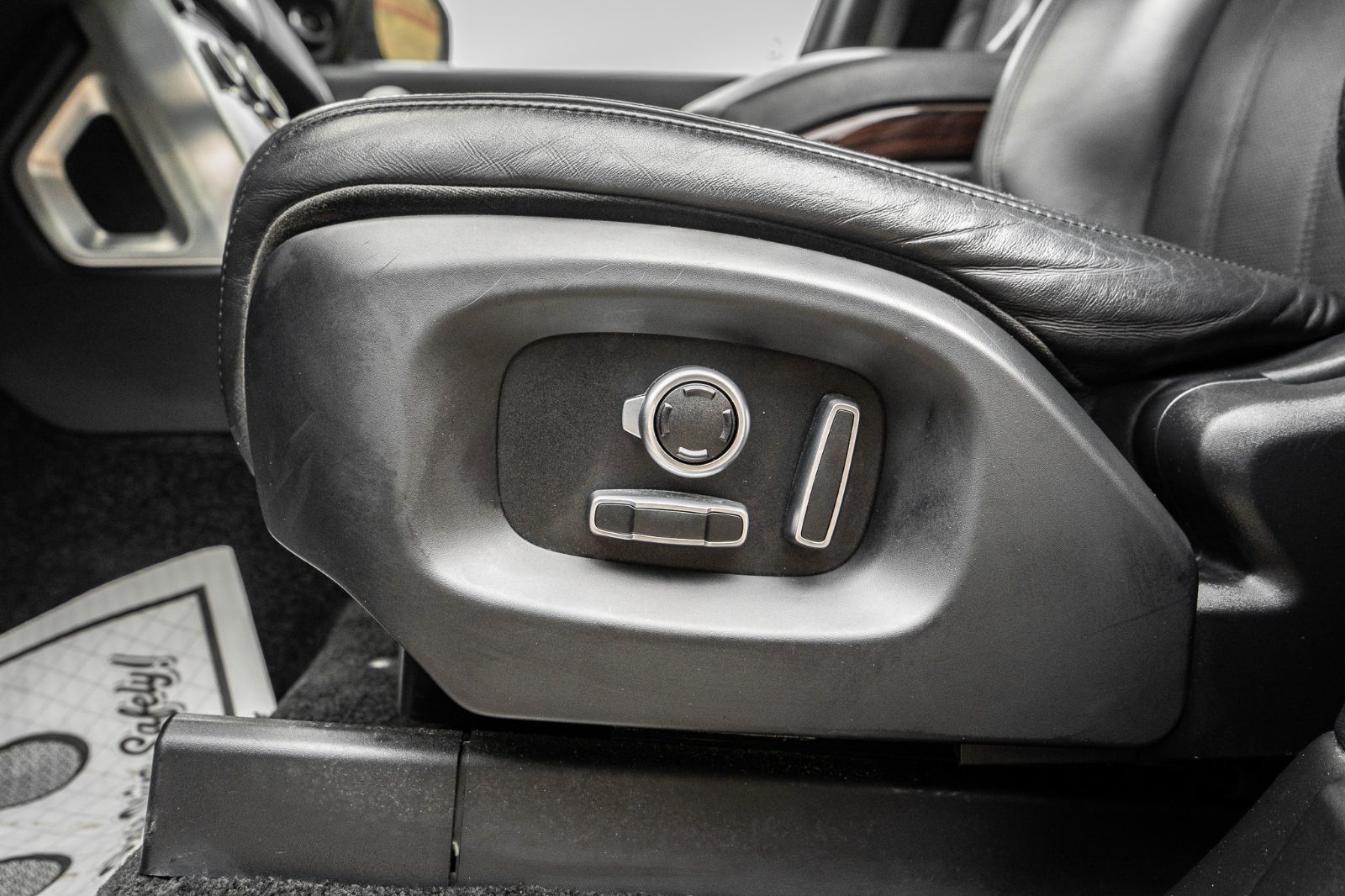 2017 Land Rover Range Rover LWB SC-26