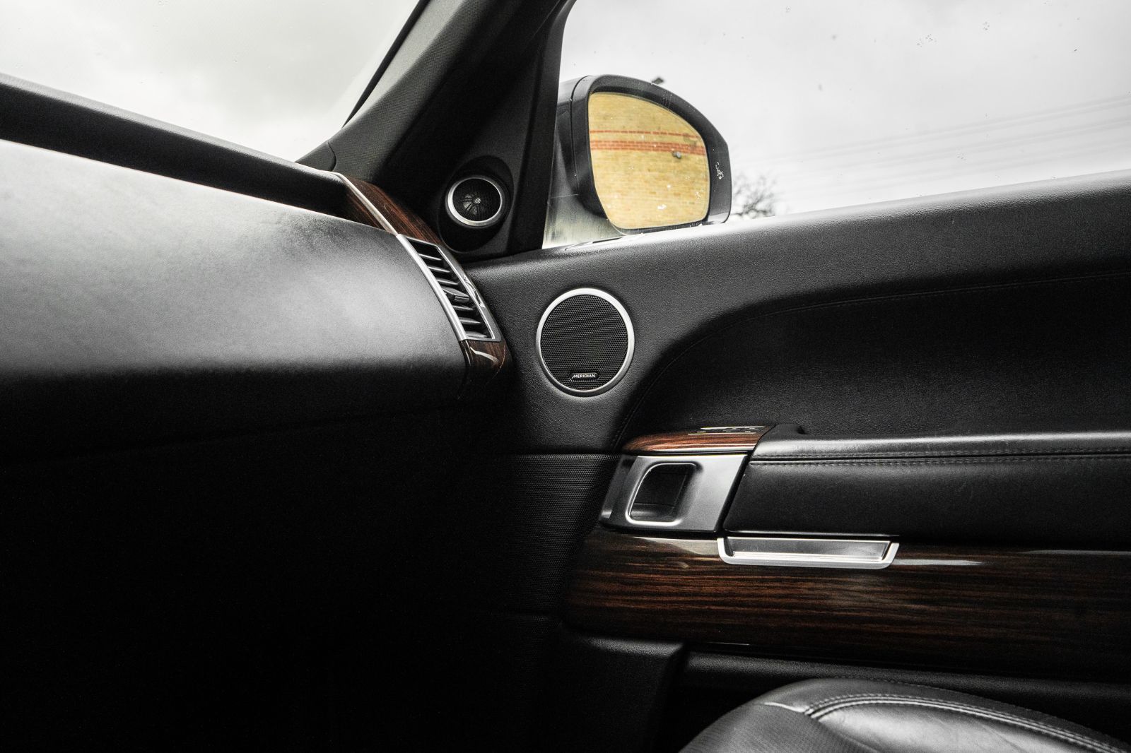 2017 Land Rover Range Rover LWB SC-18