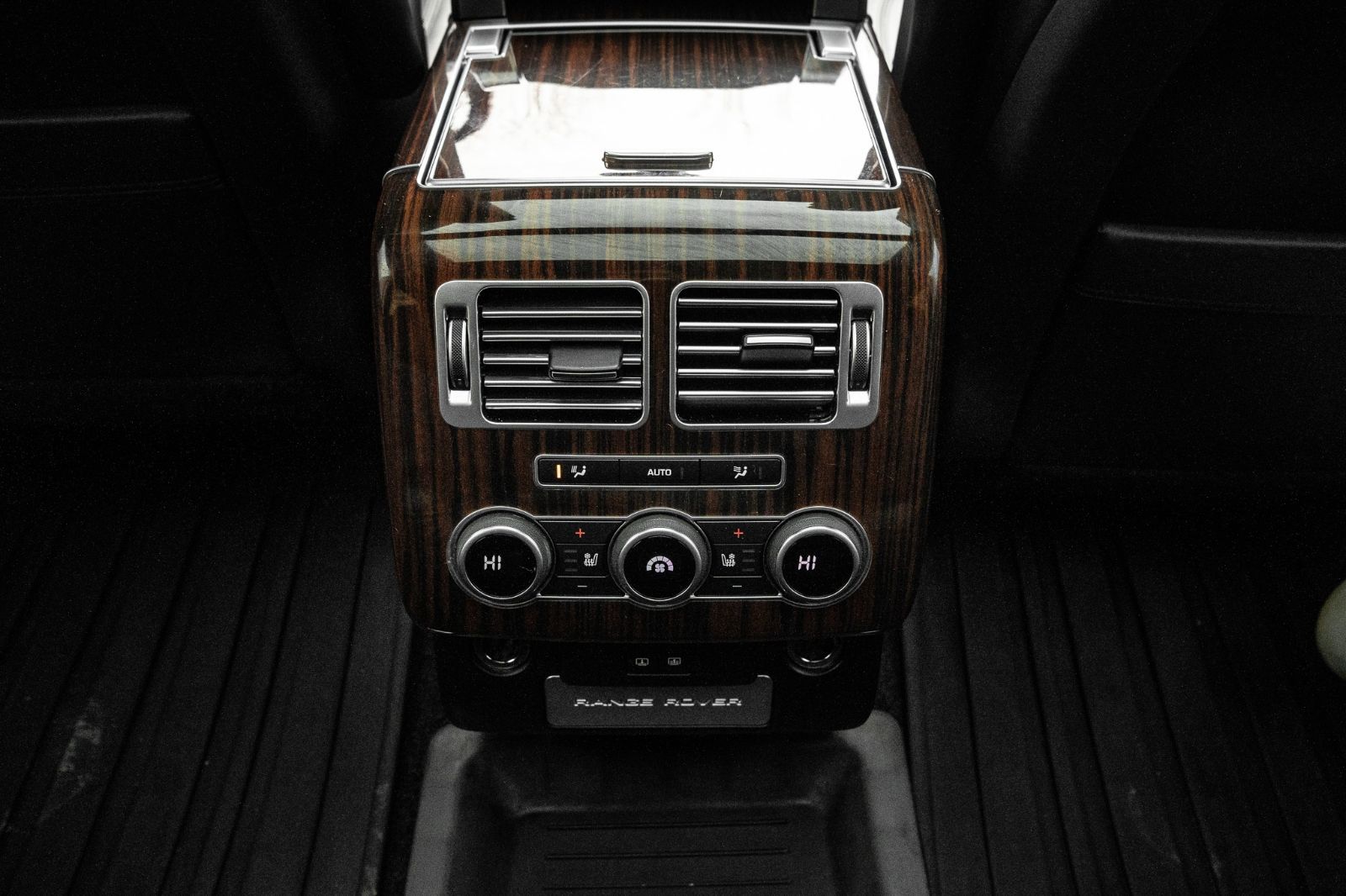 2017 Land Rover Range Rover LWB SC-30