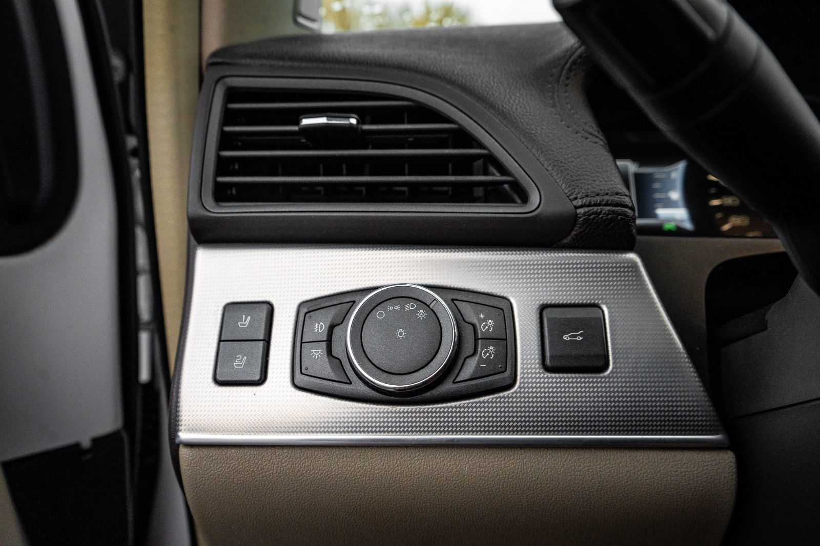 2015 Lincoln MKX AWD-22