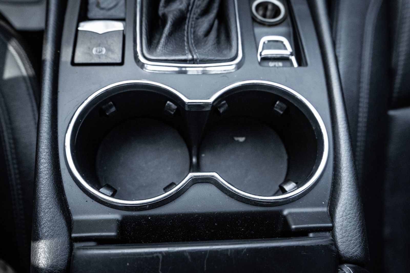 2010 Maserati GranTurismo Convertible-20