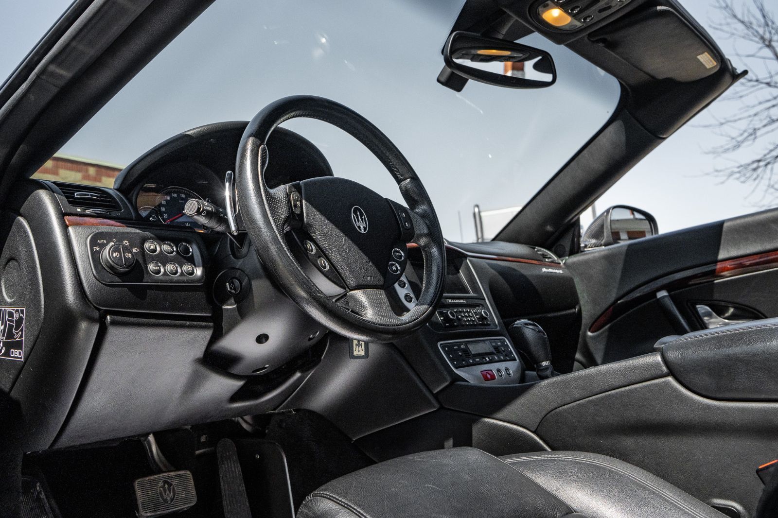 2010 Maserati GranTurismo Convertible-25