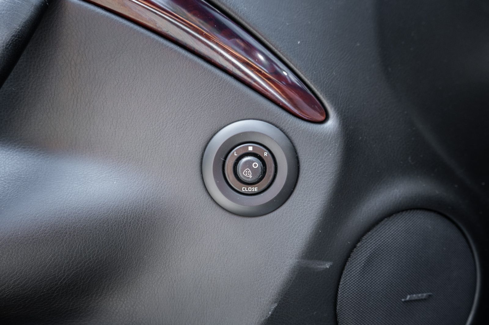 2010 Maserati GranTurismo Convertible-24