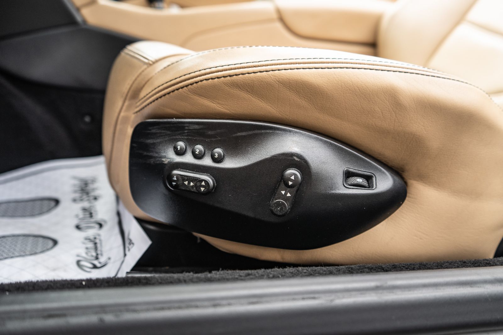 2014 Maserati GranTurismo Convertible SPORT-31