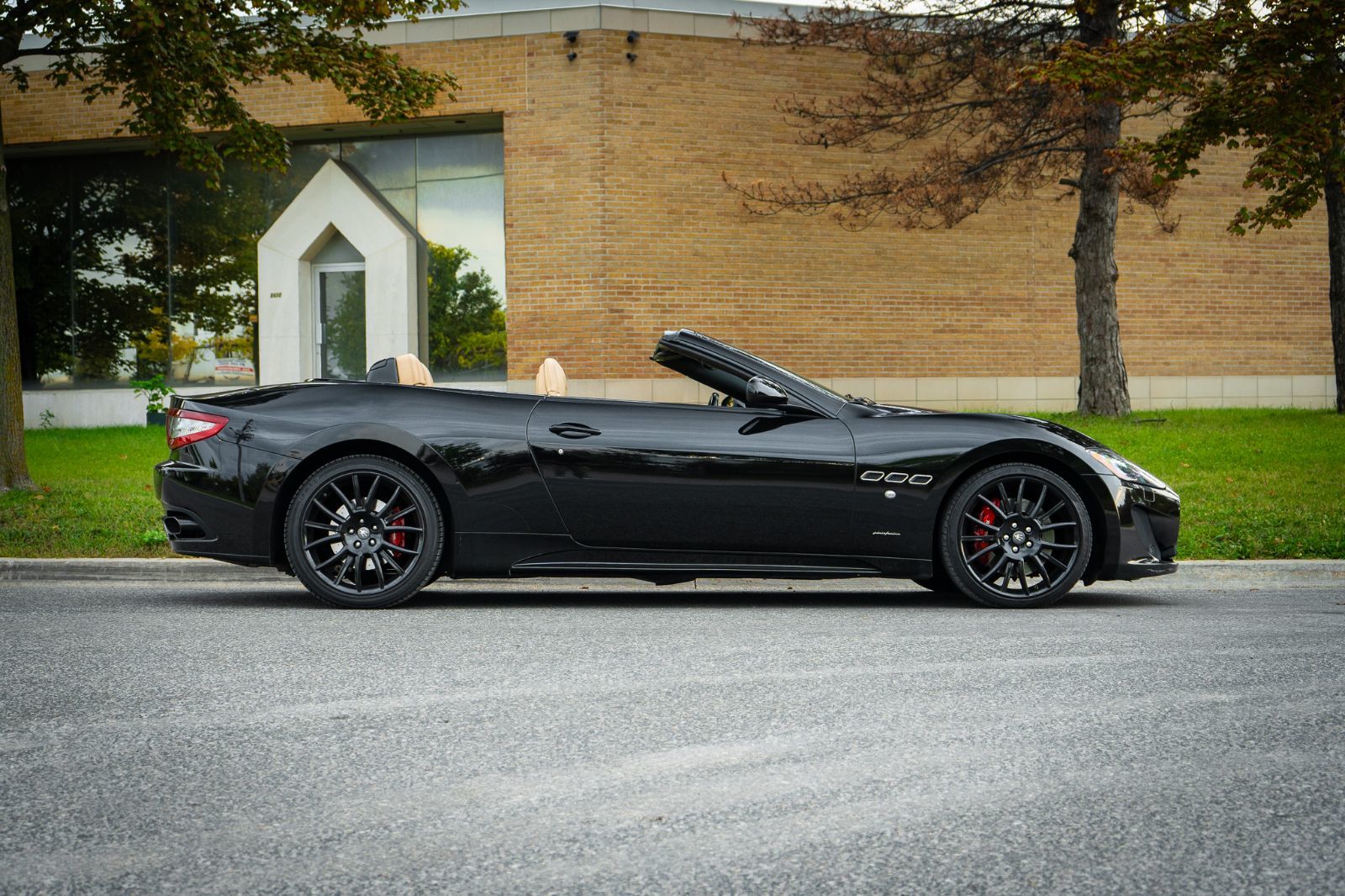 2014 Maserati GranTurismo Convertible SPORT-3