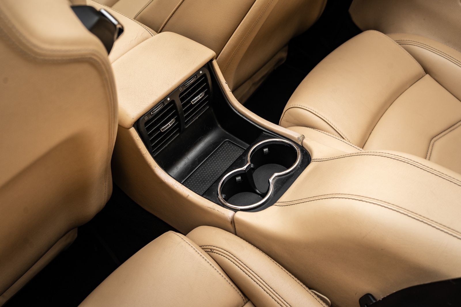 2014 Maserati GranTurismo Convertible SPORT-35