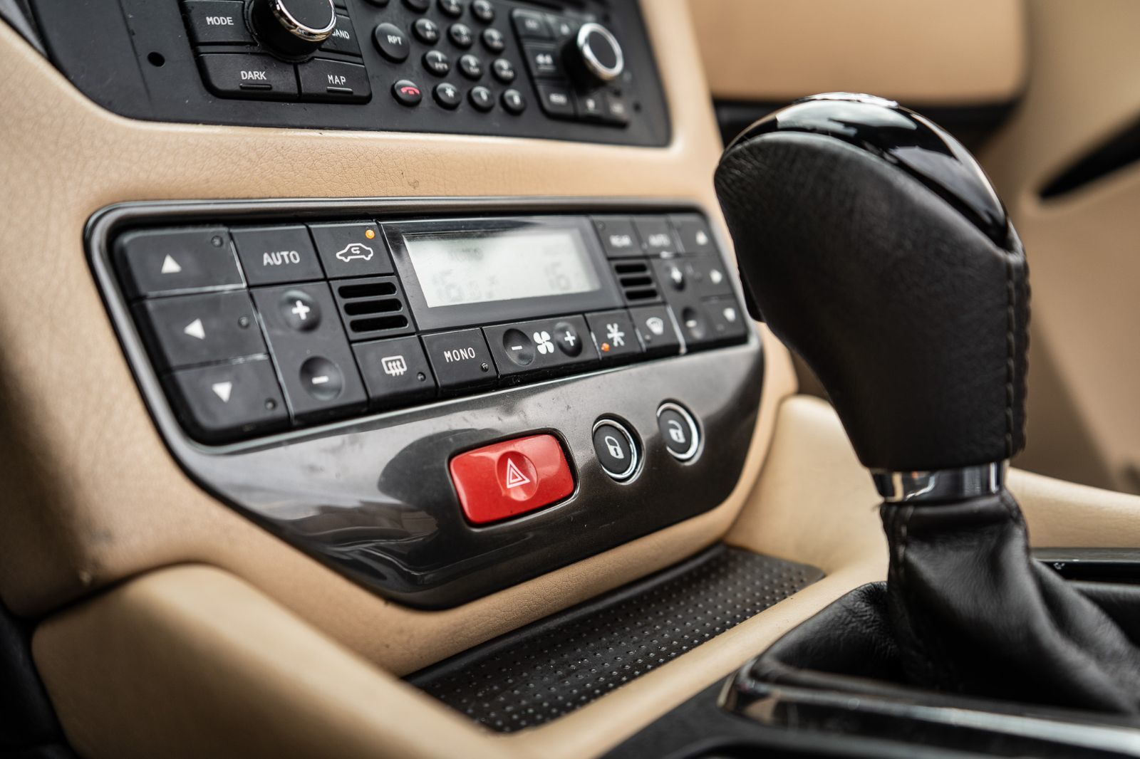 2014 Maserati GranTurismo Convertible SPORT-19