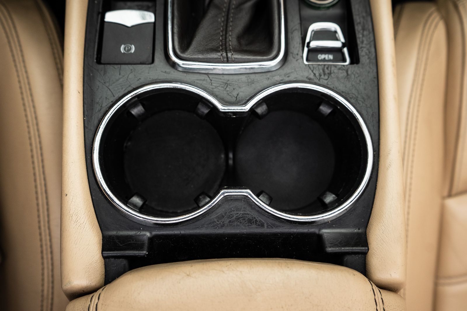 2014 Maserati GranTurismo Convertible SPORT-22