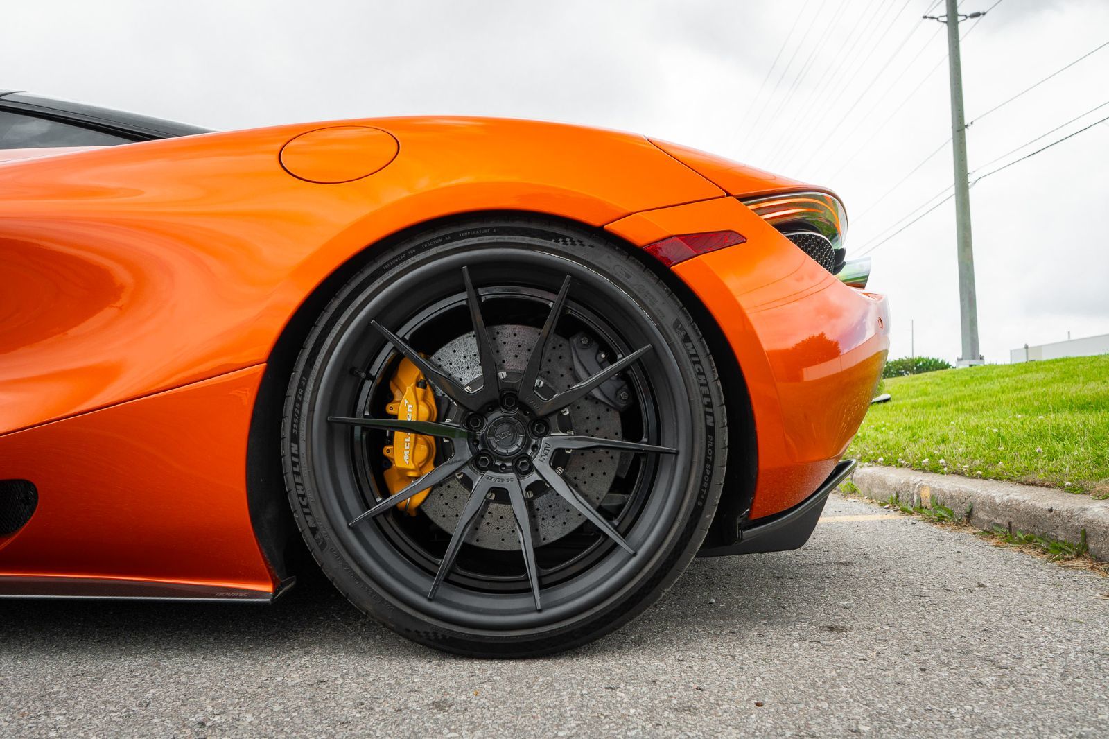 2018 McLaren 720S-32