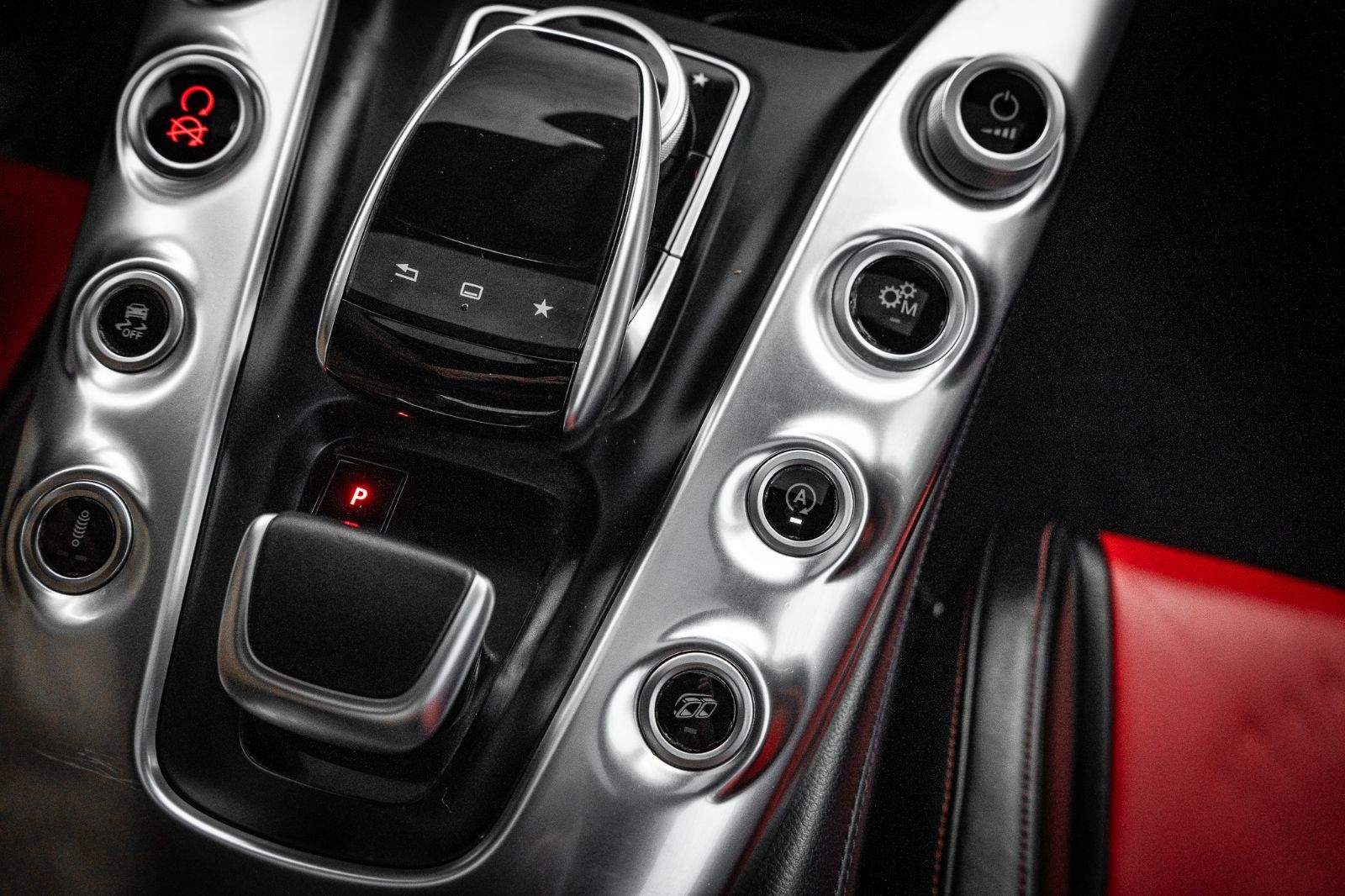 2016 Mercedes-Benz AMG GT S-26